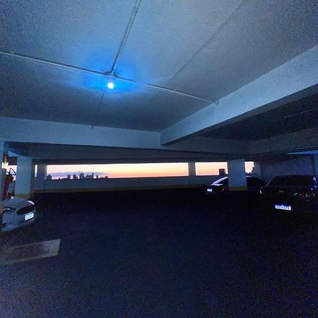 Bh Com Vista Imbativel! Apartment เบโลโอรีซอนชี ภายนอก รูปภาพ