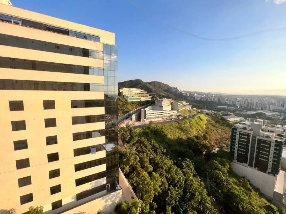Bh Com Vista Imbativel! Apartment เบโลโอรีซอนชี ภายนอก รูปภาพ