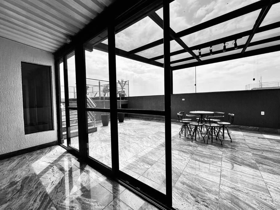 Bh Com Vista Imbativel! Apartment เบโลโอรีซอนชี ภายนอก รูปภาพ