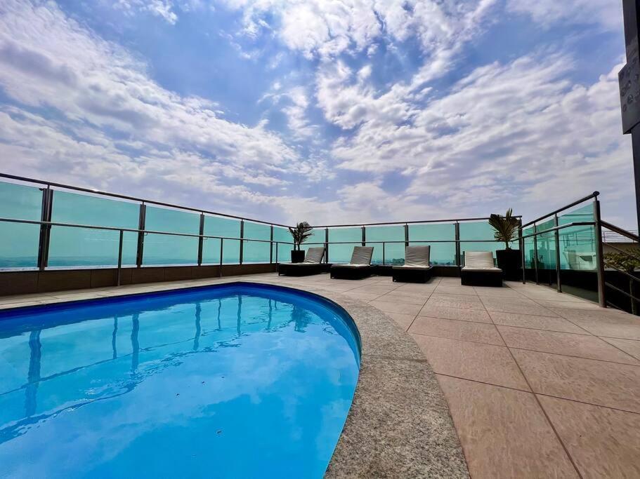 Bh Com Vista Imbativel! Apartment เบโลโอรีซอนชี ภายนอก รูปภาพ