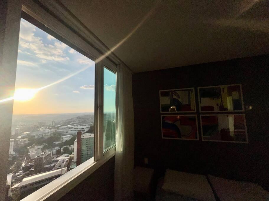 Bh Com Vista Imbativel! Apartment เบโลโอรีซอนชี ภายนอก รูปภาพ